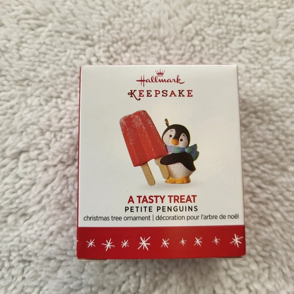 Hallmark Keepsake 'A Tasty Treat' Petite Penguins Christmas Tree Ornament 2016